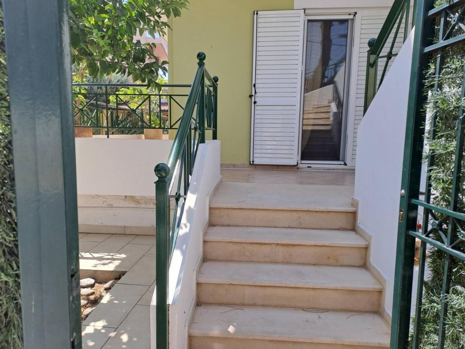 Dimitris Place Near Athens Airport Коропион Экстерьер фото